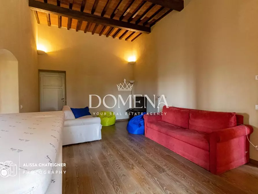 Immagine 27 di Villa in vendita  a Siena