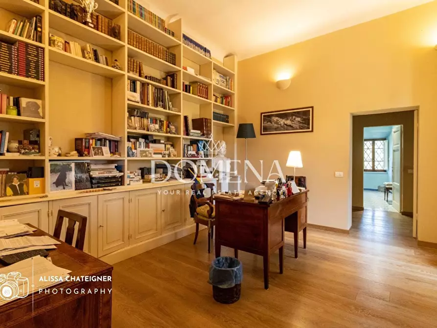 Immagine 20 di Villa in vendita  a Siena