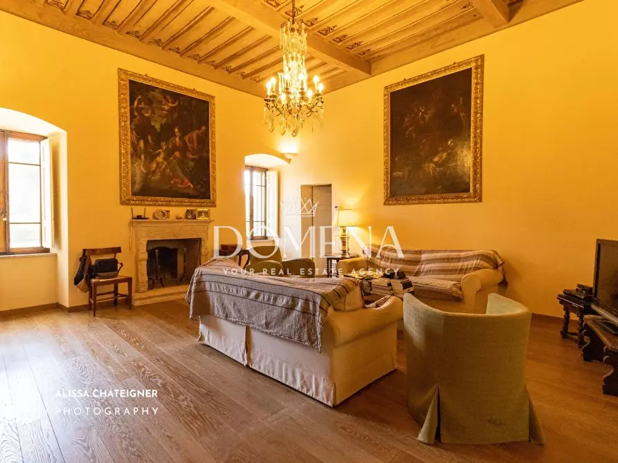 Immagine 17 di Villa in vendita  a Siena