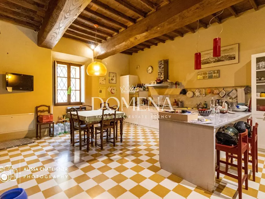 Immagine 9 di Villa in vendita  a Siena