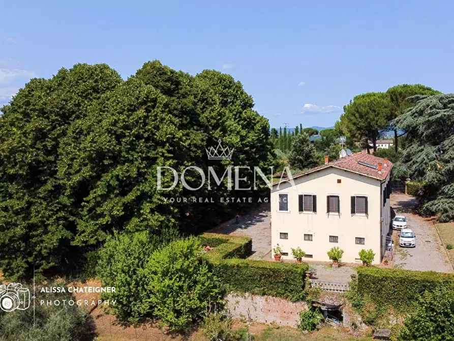 Immagine 5 di Villa in vendita  a Siena