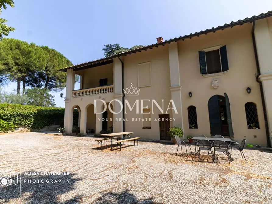 Immagine 7 di Villa in vendita  a Siena