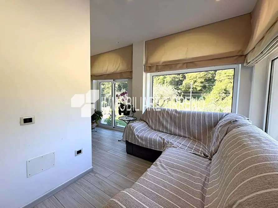 Immagine 7 di Villa in vendita  a Massa