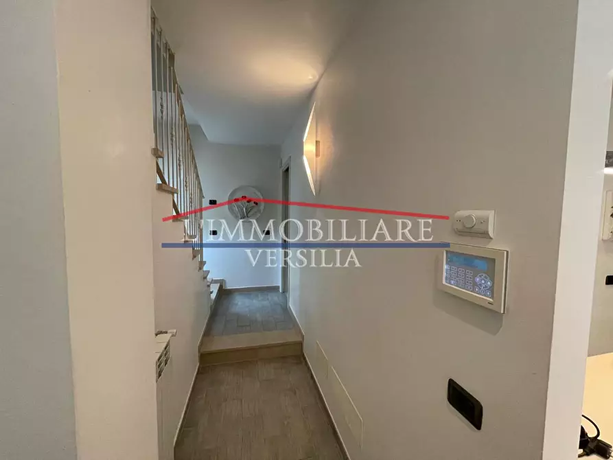 Immagine 25 di Casa bifamiliare in vendita  a Montignoso