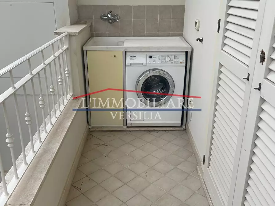 Immagine 14 di Casa bifamiliare in vendita  a Montignoso