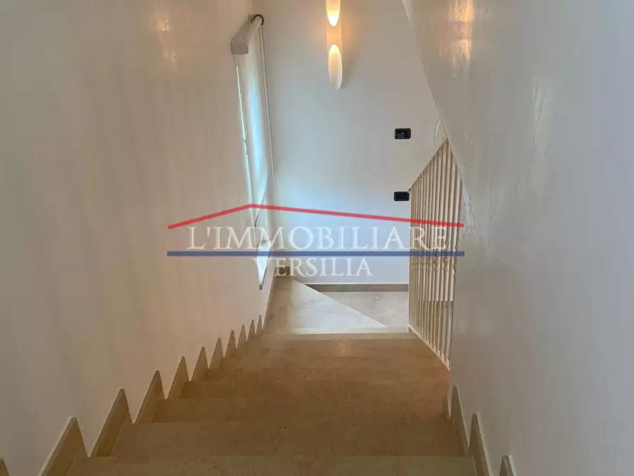 Immagine 47 di Casa bifamiliare in vendita  a Montignoso