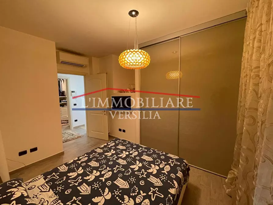 Immagine 34 di Casa bifamiliare in vendita  a Montignoso