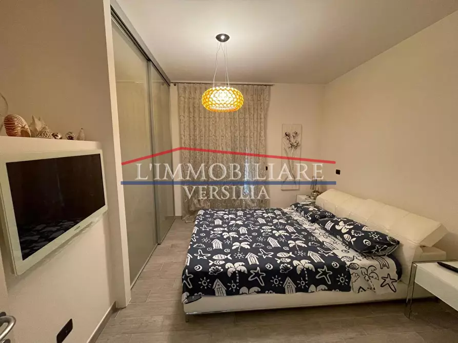 Immagine 32 di Casa bifamiliare in vendita  a Montignoso