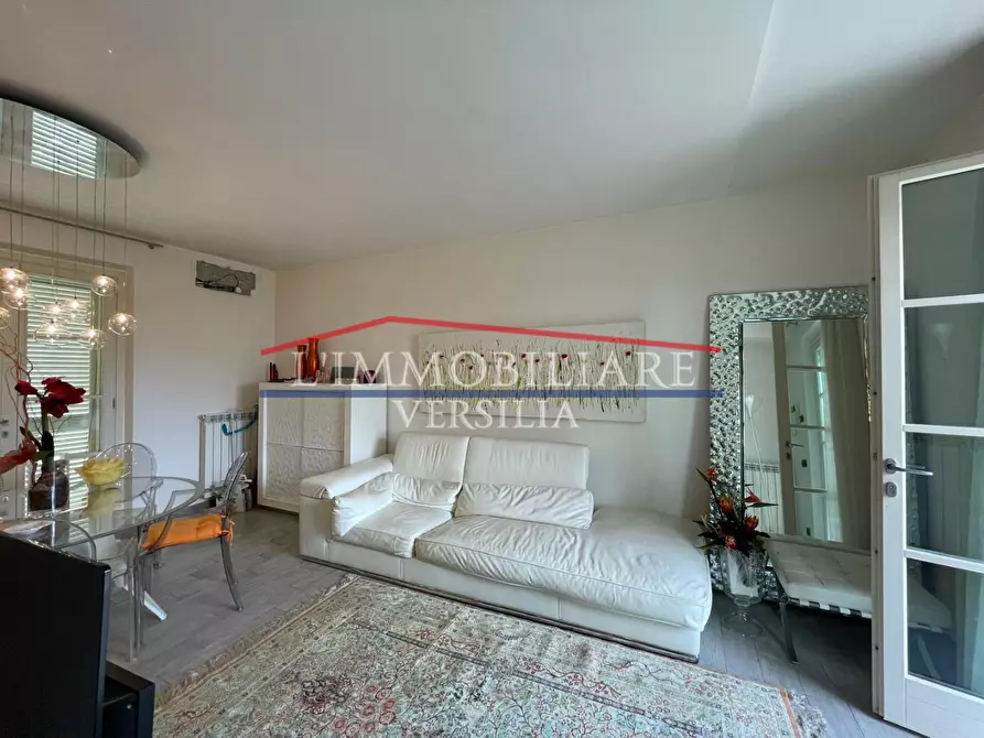 Immagine 21 di Casa bifamiliare in vendita  a Montignoso