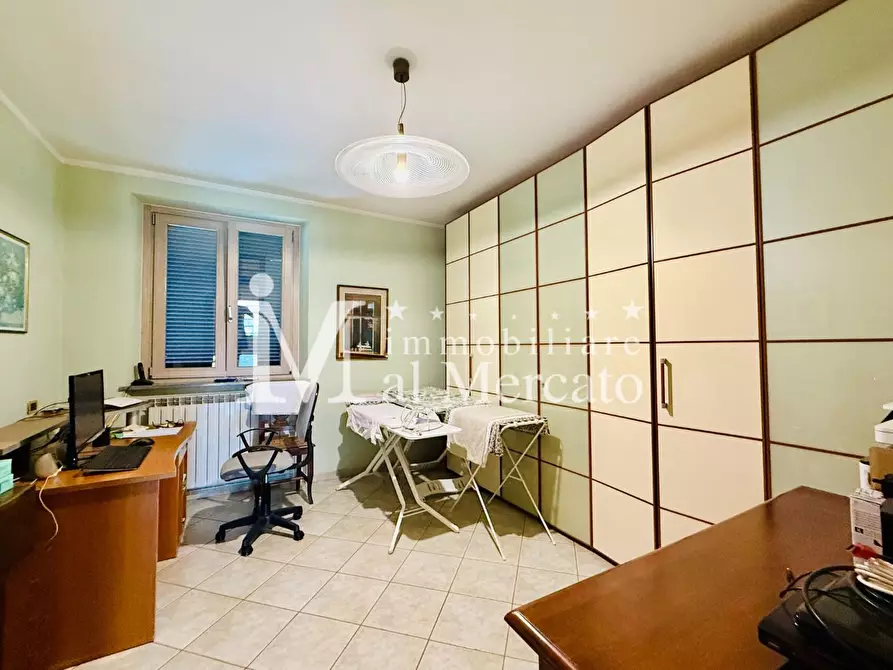 Immagine 40 di Villa in vendita  a Viareggio