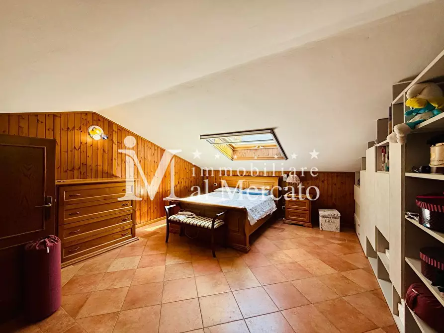 Immagine 43 di Villa in vendita  a Viareggio