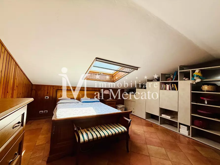 Immagine 46 di Villa in vendita  a Viareggio