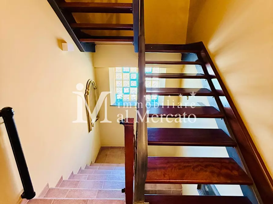 Immagine 41 di Villa in vendita  a Viareggio