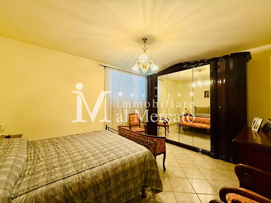 Immagine 36 di Villa in vendita  a Viareggio