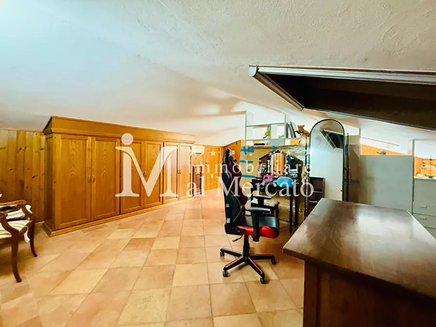 Immagine 48 di Villa in vendita  a Viareggio