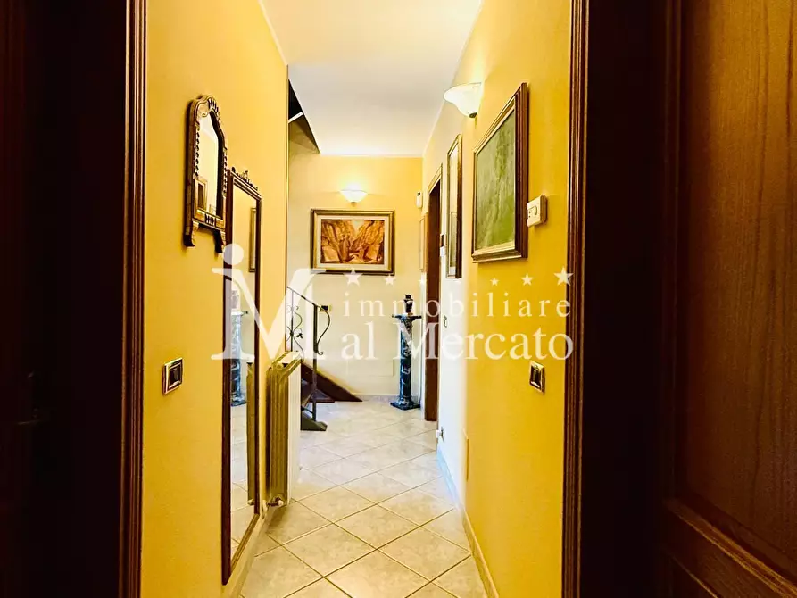 Immagine 28 di Villa in vendita  a Viareggio