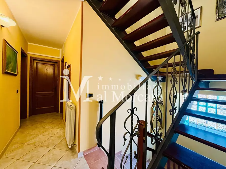 Immagine 27 di Villa in vendita  a Viareggio