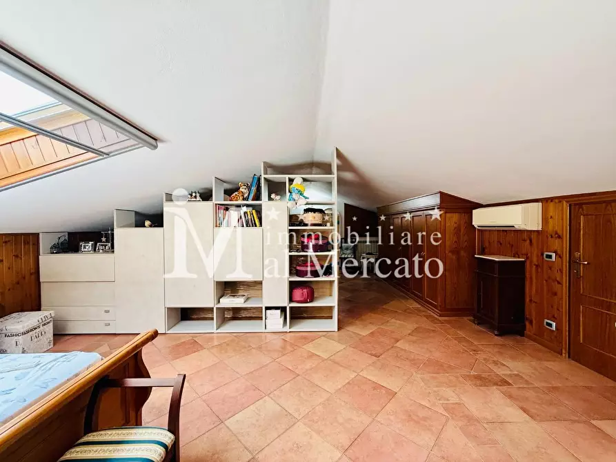 Immagine 50 di Villa in vendita  a Viareggio