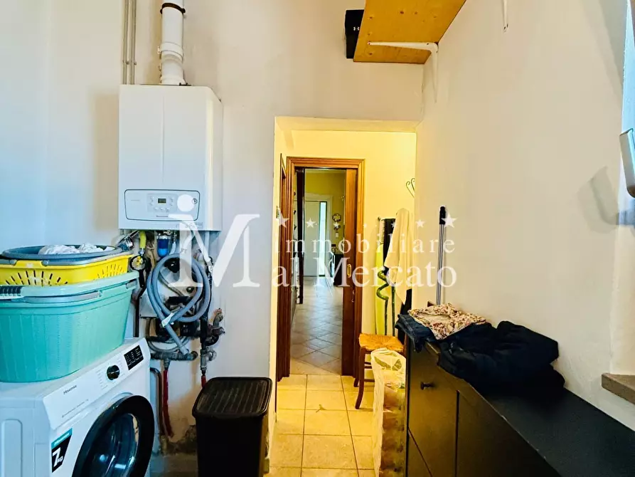 Immagine 18 di Villa in vendita  a Viareggio