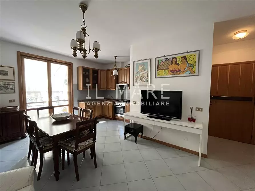 Immagine 5 di Appartamento in vendita  a Massa