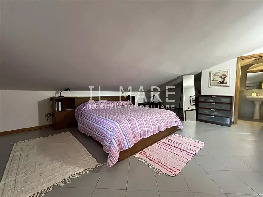 Immagine 18 di Appartamento in vendita  a Massa