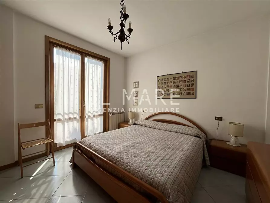 Immagine 12 di Appartamento in vendita  a Massa