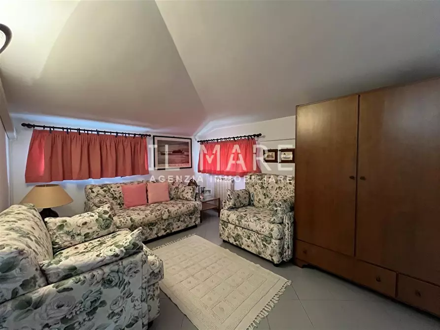 Immagine 14 di Appartamento in vendita  a Massa