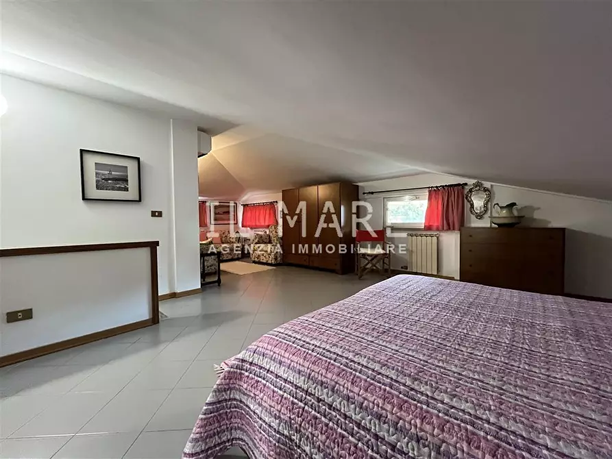 Immagine 17 di Appartamento in vendita  a Massa