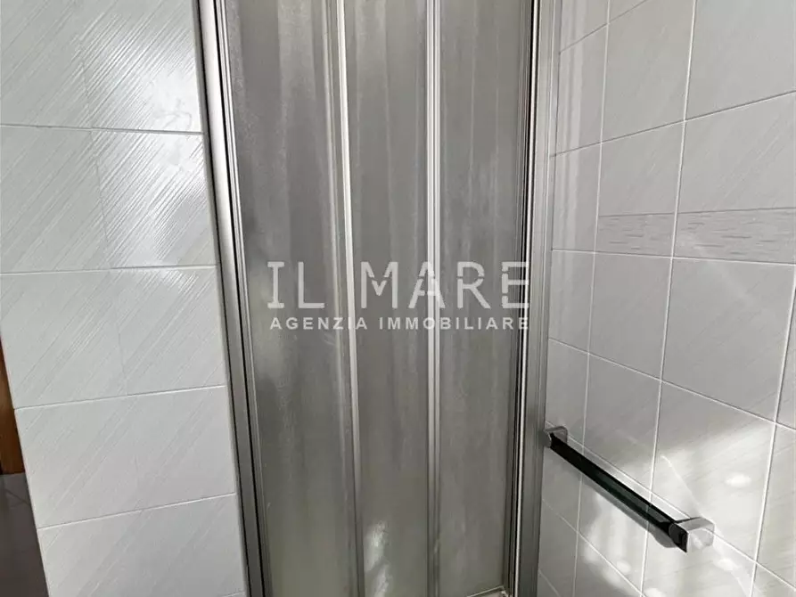 Immagine 21 di Appartamento in vendita  a Massa