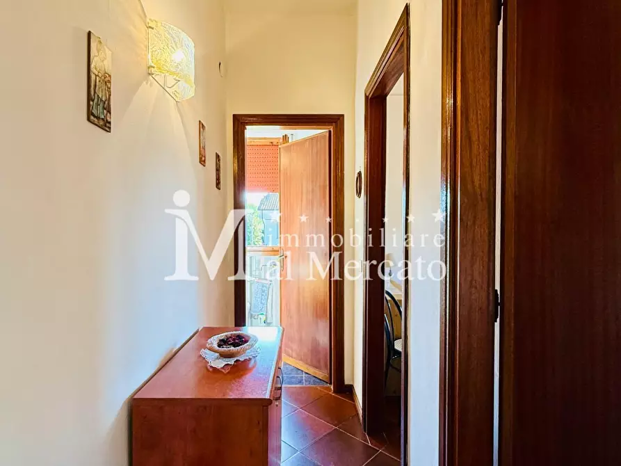 Immagine 12 di Appartamento in vendita  a Viareggio