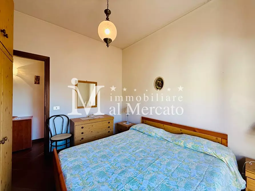 Immagine 14 di Appartamento in vendita  a Viareggio