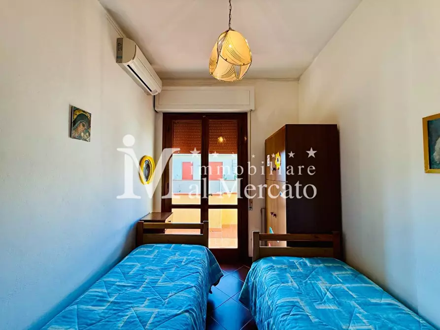 Immagine 22 di Appartamento in vendita  a Viareggio