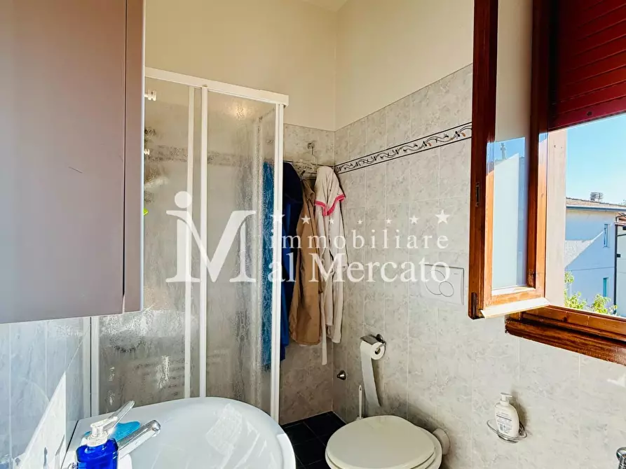 Immagine 25 di Appartamento in vendita  a Viareggio