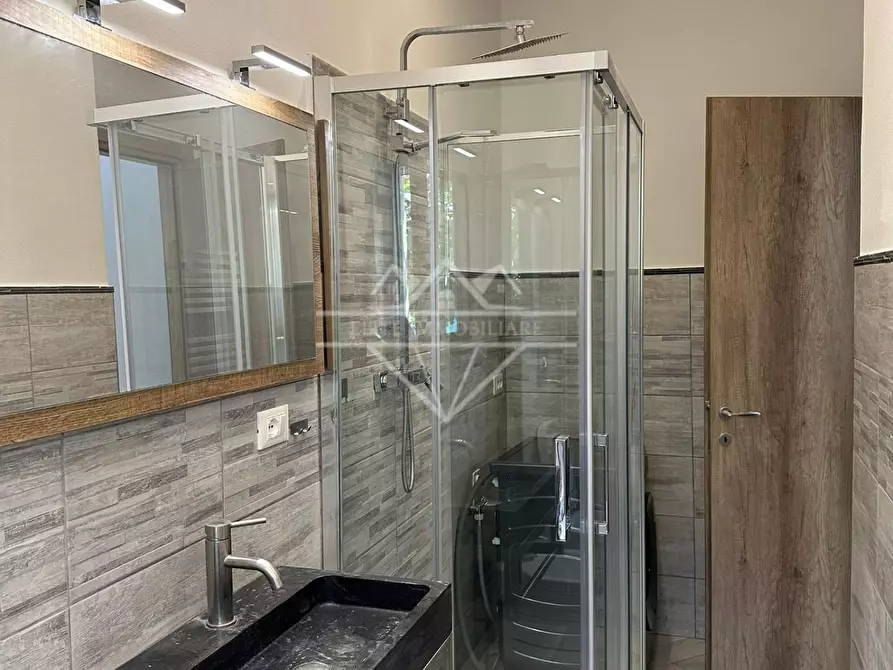 Immagine 11 di Terratetto in affitto  a Carrara