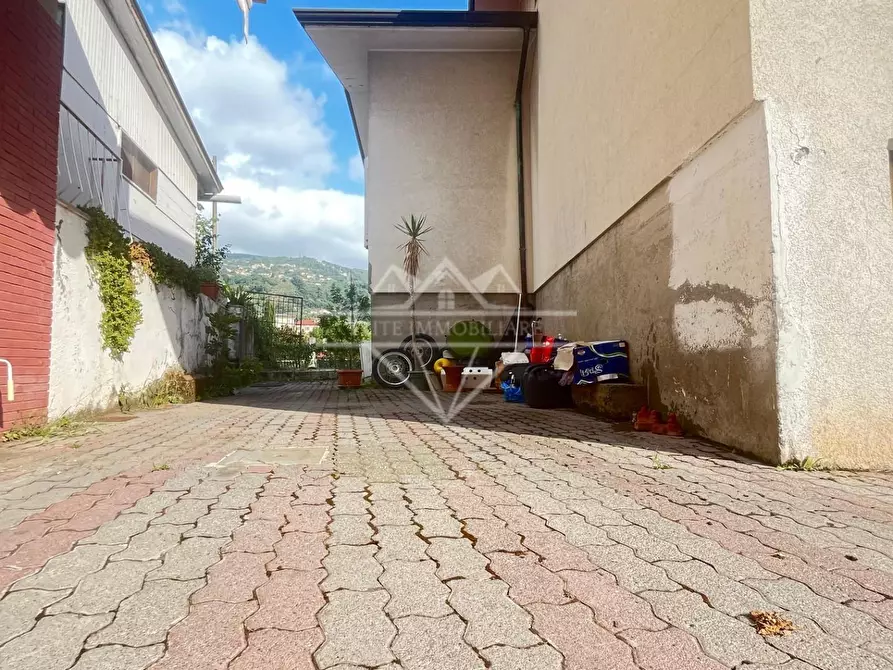 Immagine 10 di Appartamento in vendita  a Massa