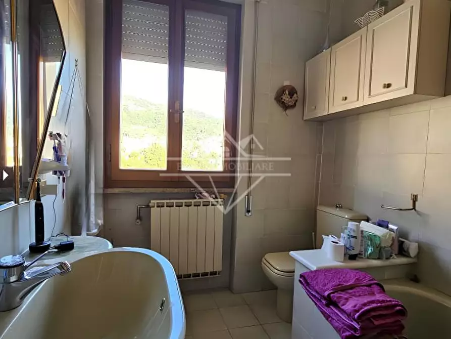 Immagine 7 di Appartamento in vendita  a Massa