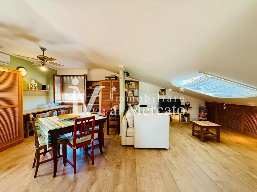 Immagine 16 di Appartamento in vendita  a Viareggio