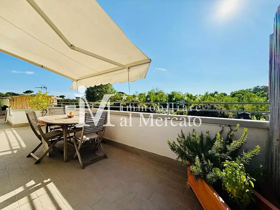 Immagine 5 di Appartamento in vendita  a Viareggio