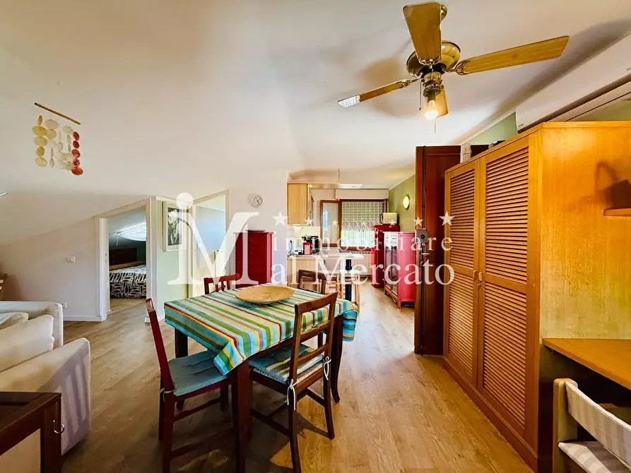 Immagine 14 di Appartamento in vendita  a Viareggio