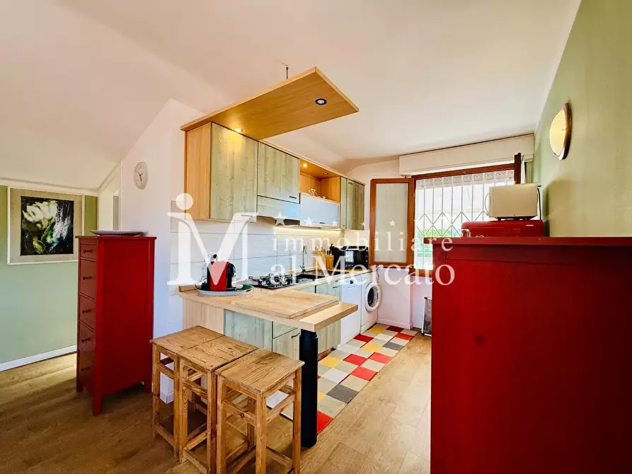 Immagine 40 di Appartamento in vendita  a Viareggio