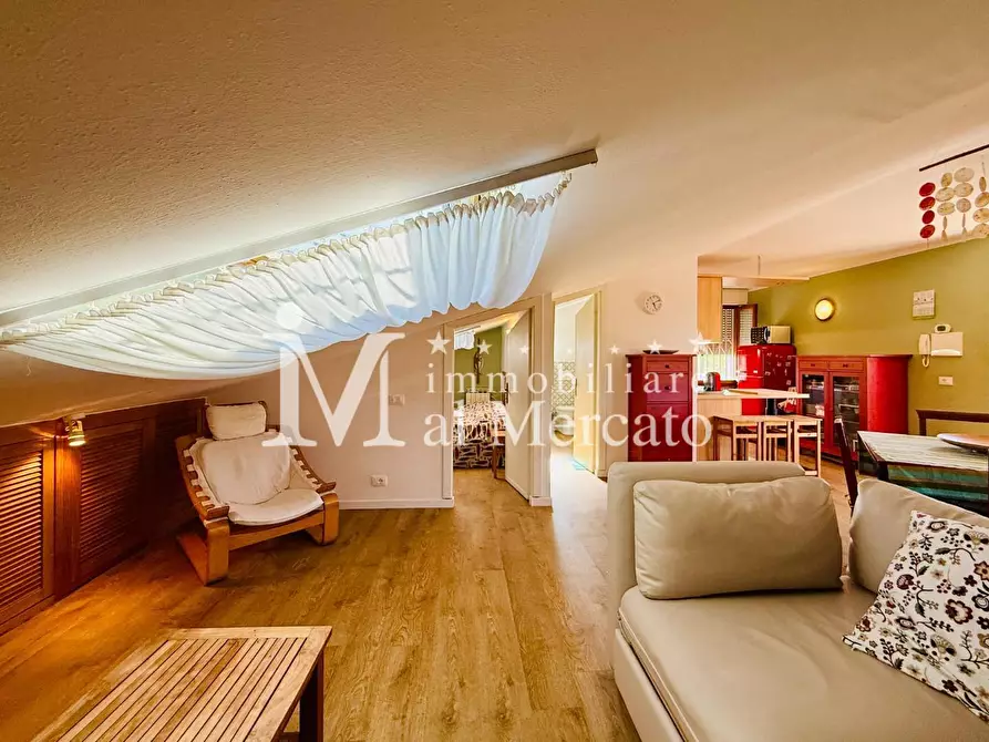 Immagine 22 di Appartamento in vendita  a Viareggio