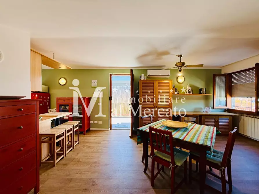 Immagine 25 di Appartamento in vendita  a Viareggio