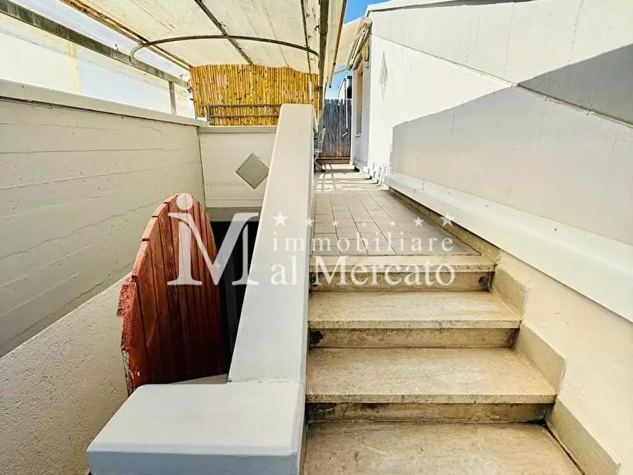 Immagine 12 di Appartamento in vendita  a Viareggio