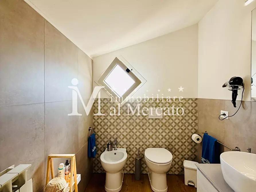 Immagine 26 di Appartamento in vendita  a Viareggio