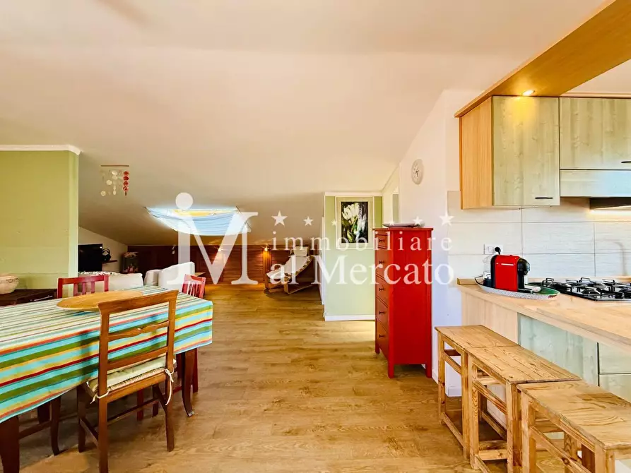 Immagine 46 di Appartamento in vendita  a Viareggio