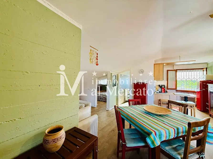 Immagine 38 di Appartamento in vendita  a Viareggio