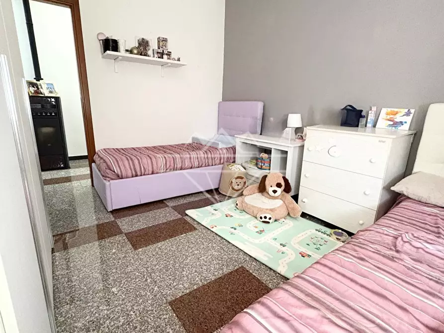 Immagine 11 di Porzione di casa in vendita  a Carrara