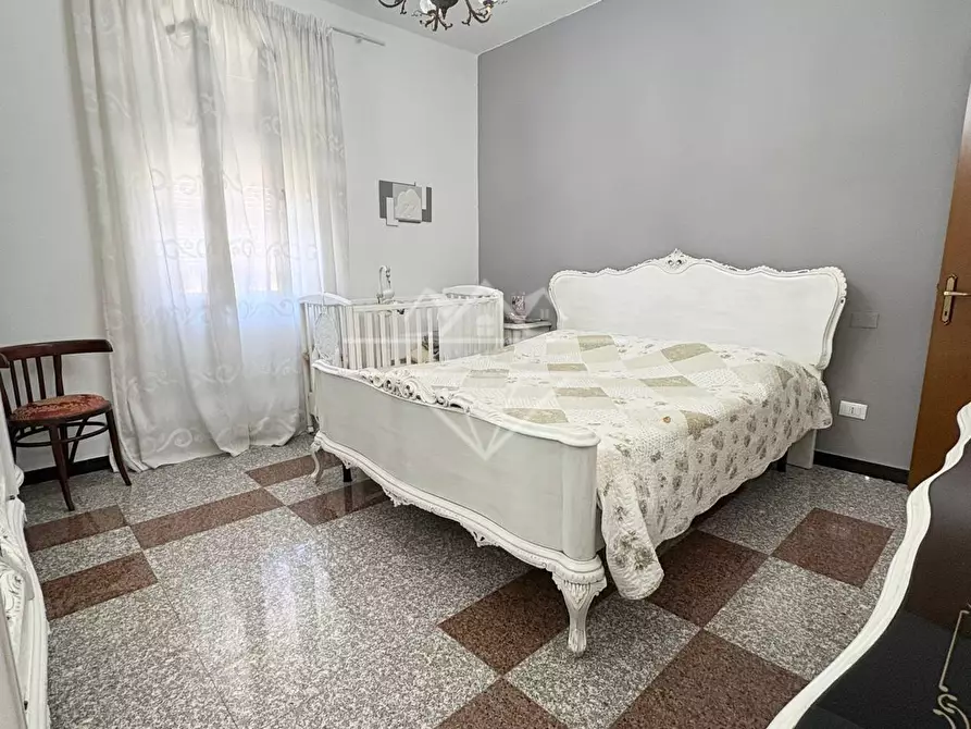 Immagine 7 di Porzione di casa in vendita  a Carrara