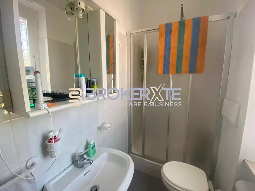 Immagine 7 di Casa indipendente in vendita  a Castelnuovo Magra
