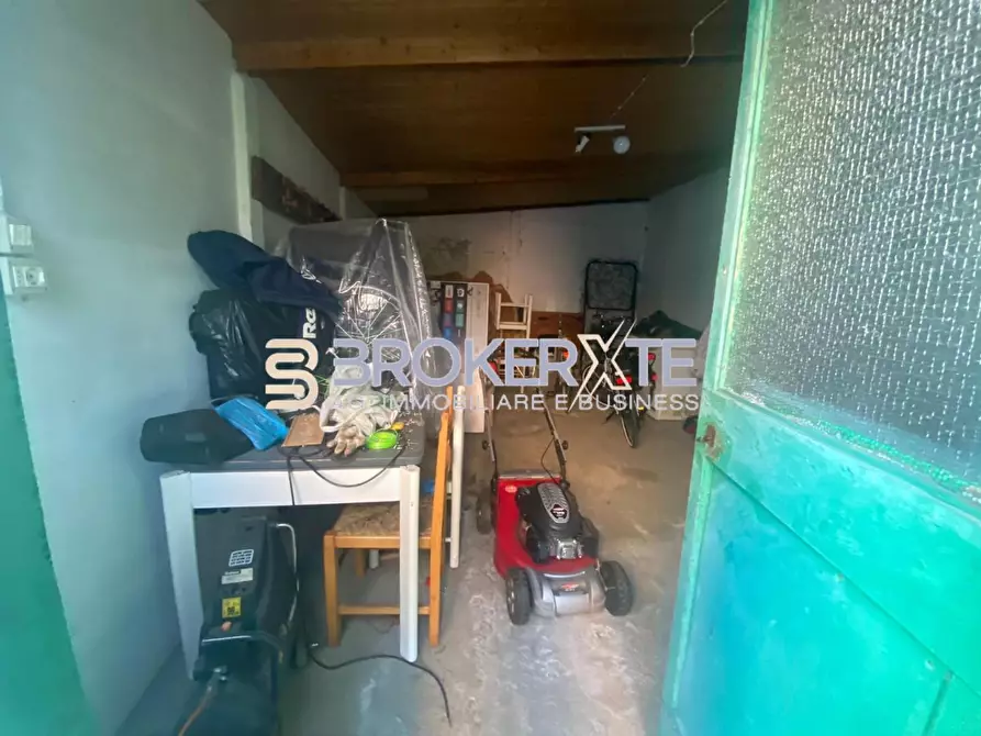 Immagine 12 di Casa indipendente in vendita  a Castelnuovo Magra